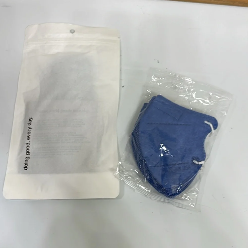 New!‎  Sealed!  Childrens size kn95 masks